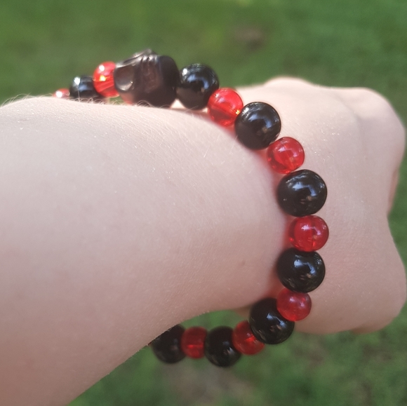 💀 Blood Skull Bracelet - Picture 1 of 4
